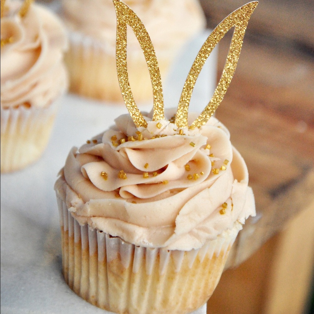 Bunny cupcake toppers
